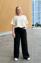 Hujaus Aava housut, Musta