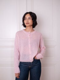 Neuletakki mallin p&auml;&auml;ll&auml; edest&auml;