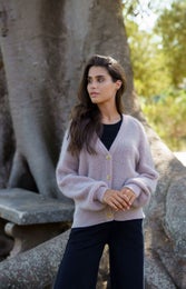 Neuletakki mallin p&auml;&auml;ll&auml; edest&auml;