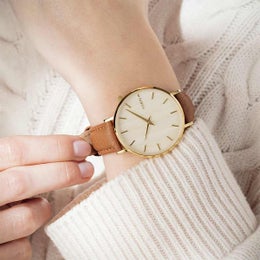 Rannekello ranteessa