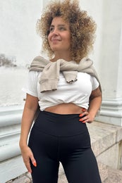 Trikoissa korkea vy&ouml;t&auml;r&ouml;