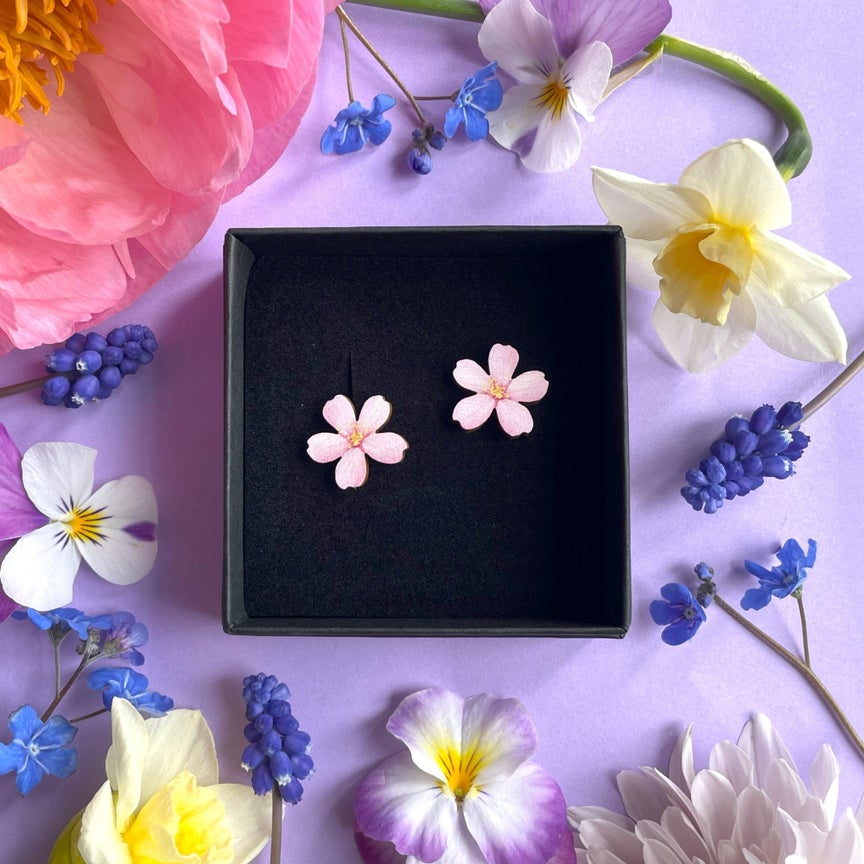 Inx Hanami nappikorvakorut, Vaaleanpunainen