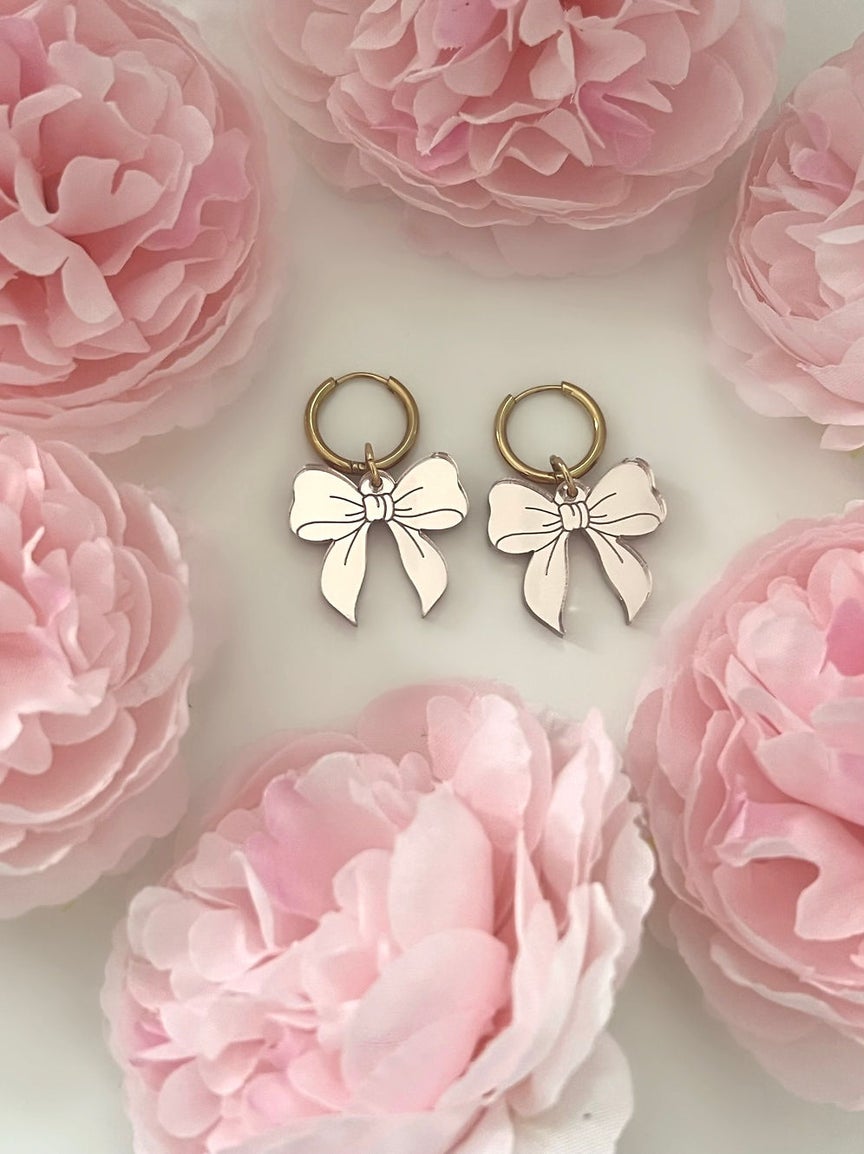 Koskematon Rusetti rengaskorvakorut