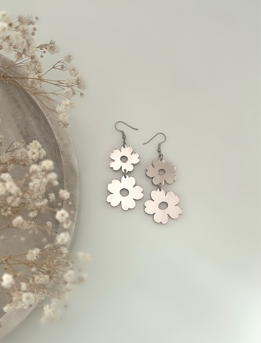 Koskematon Nuppu korvakorut, Tupla